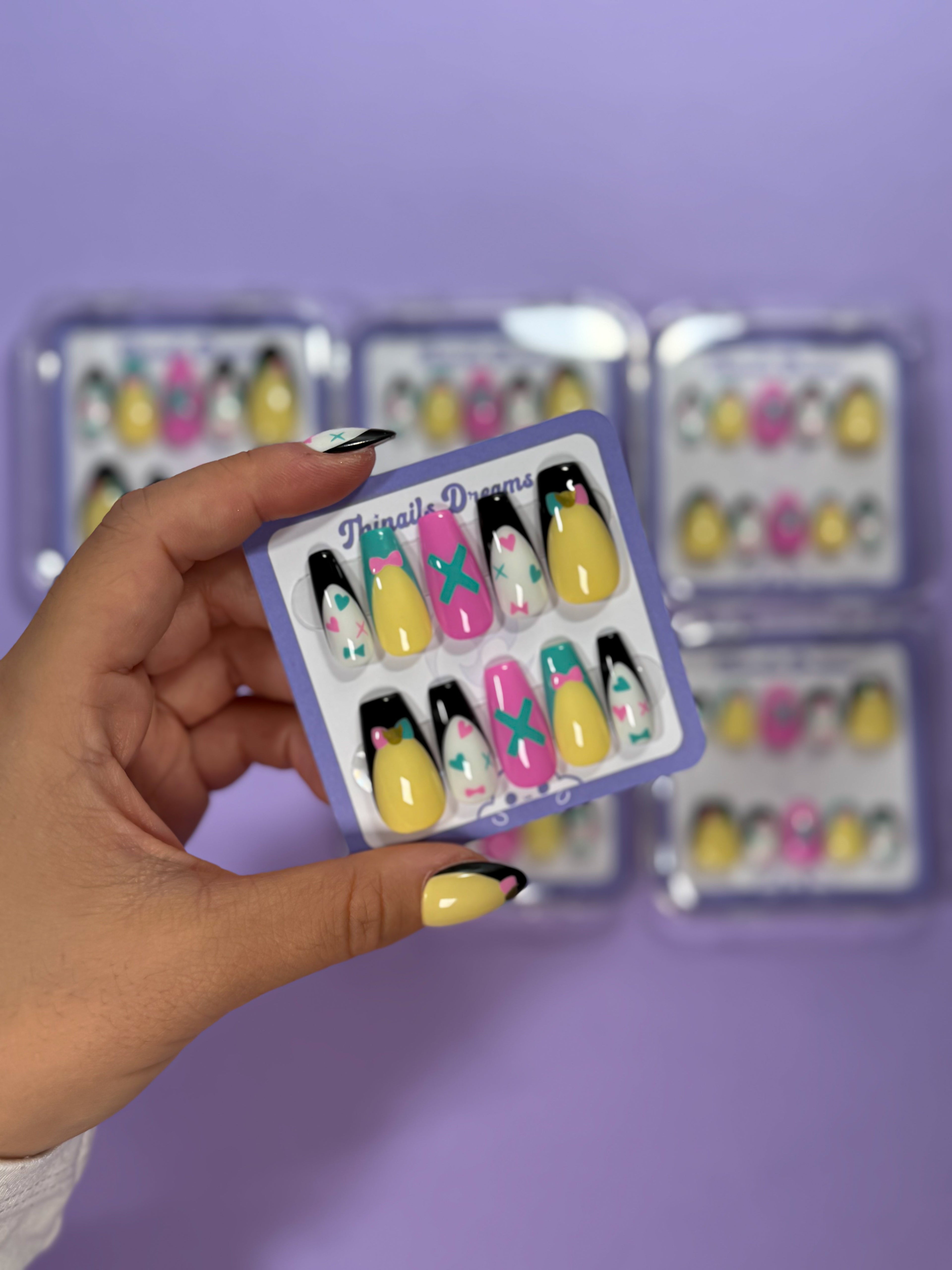 Varesa - Press-On Nails Thinails Dreams