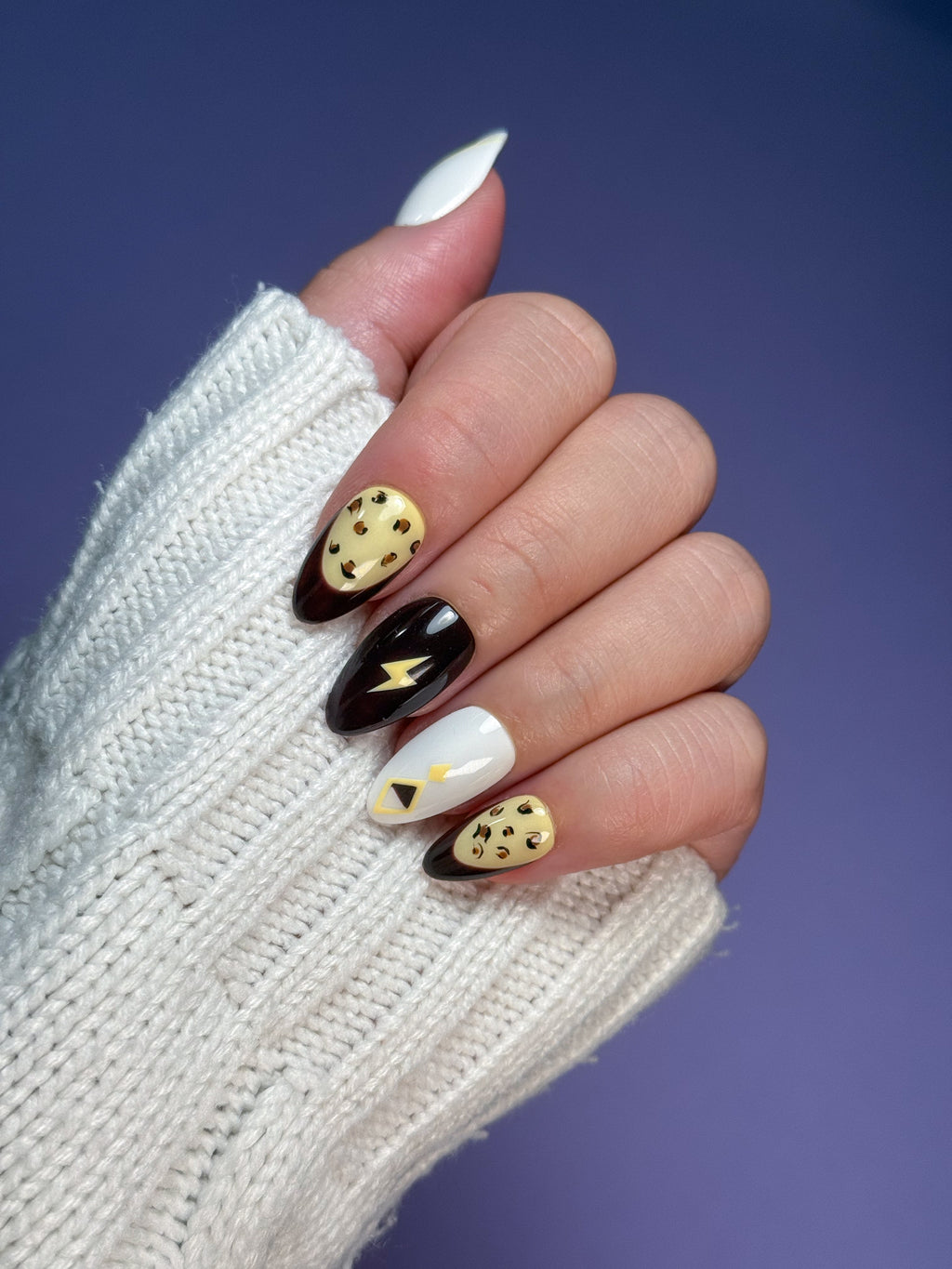 Xilonen - Press-On Nails Thinails Dreams