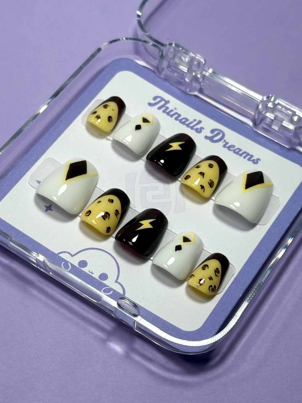 Xilonen - Press-On Nails Thinails Dreams